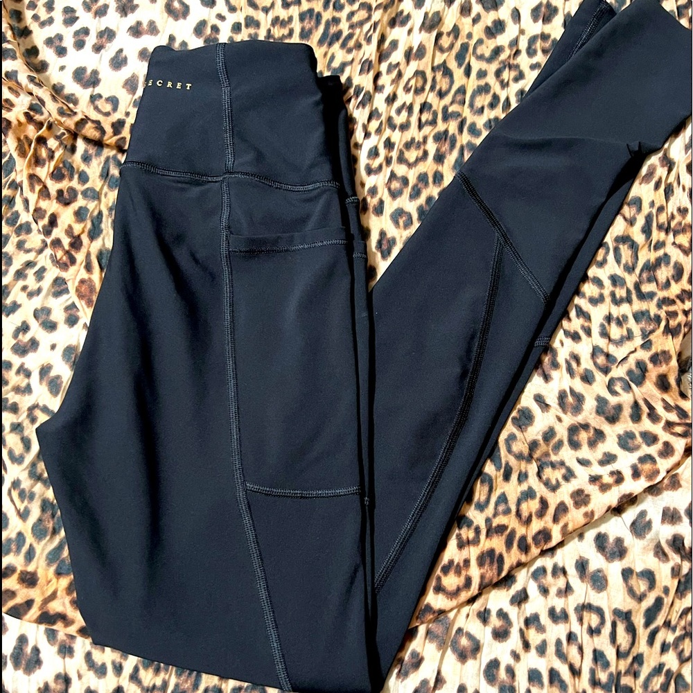 Victoria’s Secret leggings